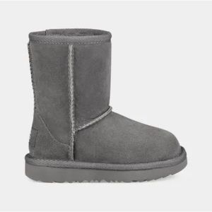 UGG Classic II boot in Gray, toddler size 9, VGUC